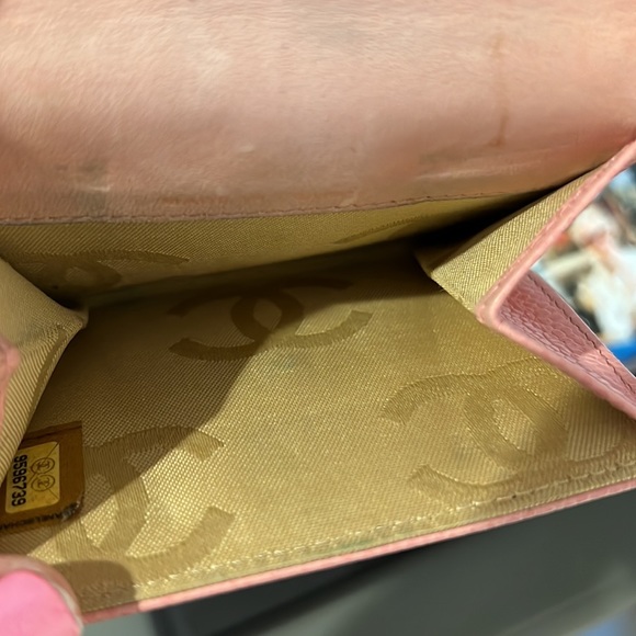 CHANEL VINTAGE CIRCA 1970’s SOFT PINK COIN PURSE - Picture 3 of 7